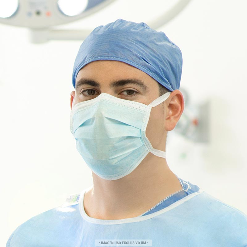 Médico con mascarilla quirúrgica 4 tiras, tapabocas, barbijo