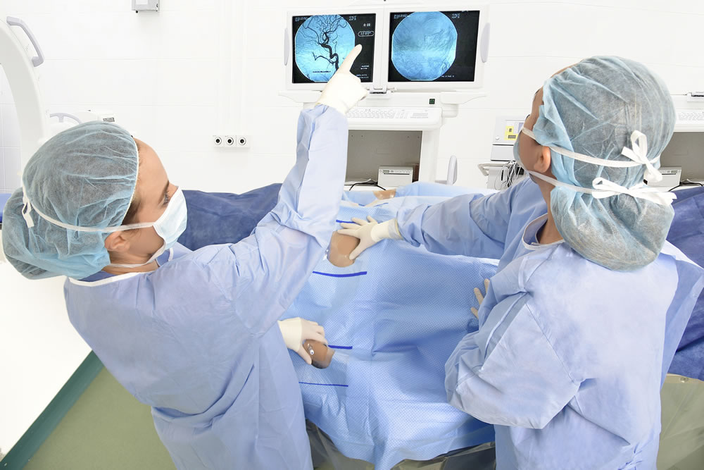 Paquetes quirúrgicos de uso único hemodinamia